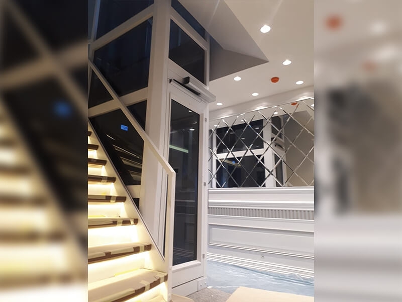 Closed Type Vertical Disabled Platform Lifts